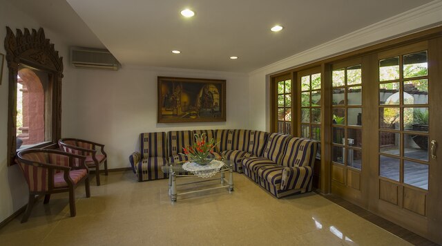 トゥライザ ホテル