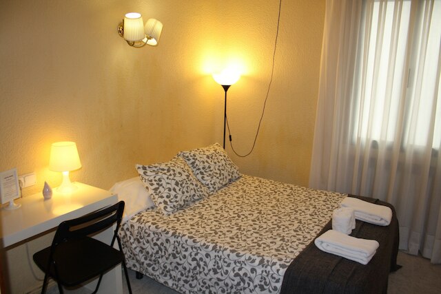 ホスタル ロフェル