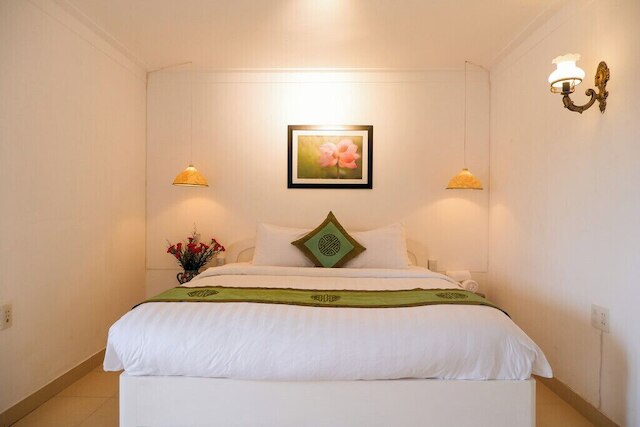 パープル ヒュー チャーミング リバーサイド ホテル