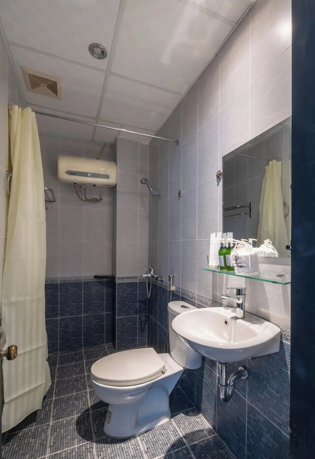 パープル ヒュー チャーミング リバーサイド ホテル