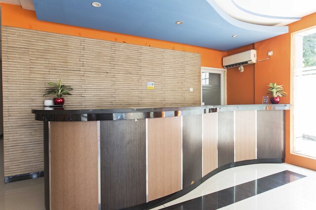 レッドドアーズ プラス @ ジャラン パムダ ジャカルタ