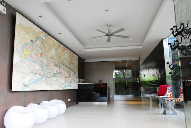 トリニティシーロムホテル