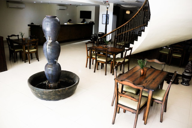 パーム グラス ホテル