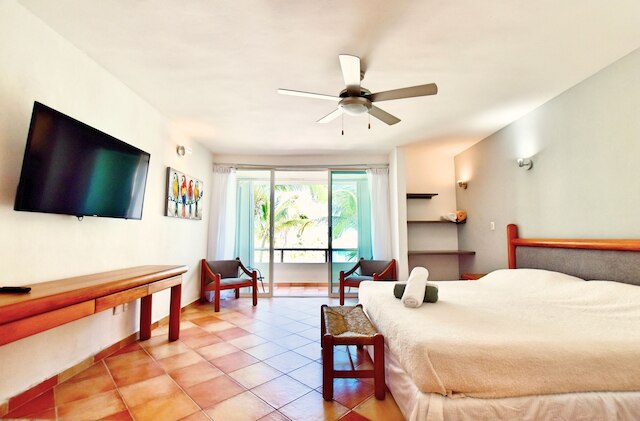 ソリマー コンドミニアム バイ カサゴ