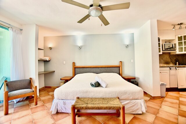 ソリマー コンドミニアム バイ カサゴ