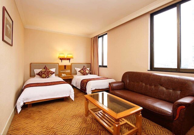 ニュー アジア ホテル (新亚大酒店)