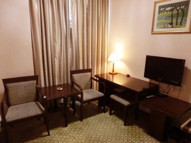 ニュー アジア ホテル (新亚大酒店)