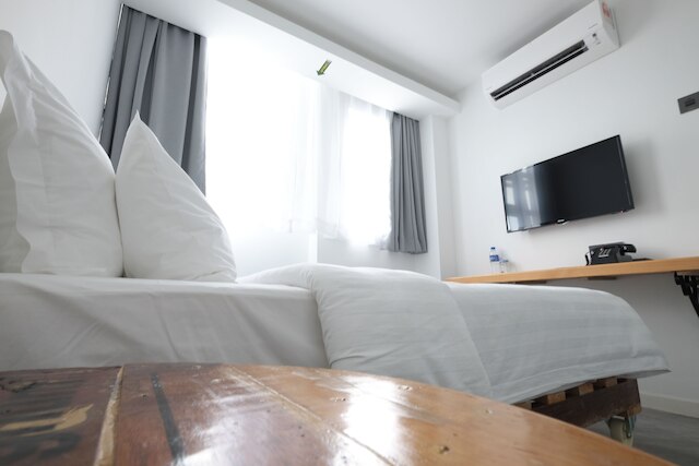 ホワイト ロフト ホテル