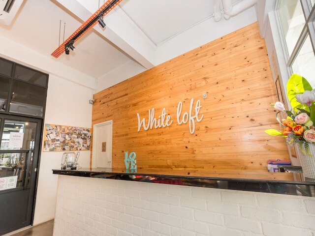 ホワイト ロフト ホテル