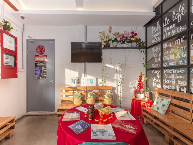 ホワイト ロフト ホテル