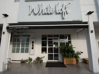 ホワイト ロフト ホテル