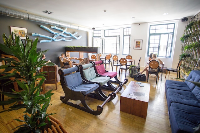 ナイス ウェイ ポルト ホステル