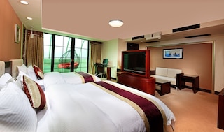 ニュー ワールド ホテル