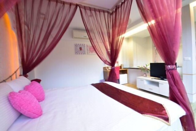 フル ハウス ベッド アンド ブレックファスト (浪漫滿屋民宿)