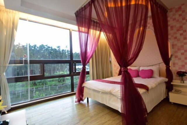 フル ハウス ベッド アンド ブレックファスト (浪漫滿屋民宿)