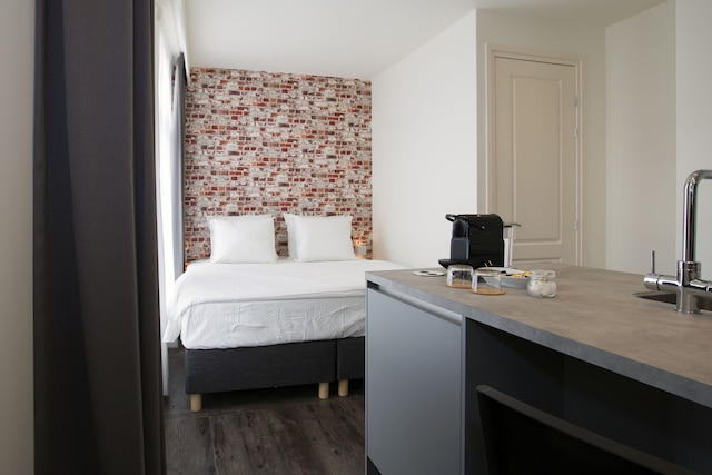 デ ワイズ ステュディオズ