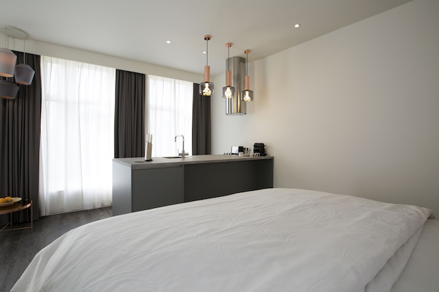 デ ワイズ ステュディオズ