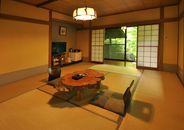 源流の宿 帆山亭