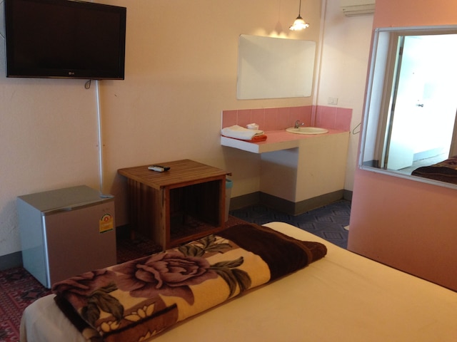 ナトポブ スリープ ステーション モーテル