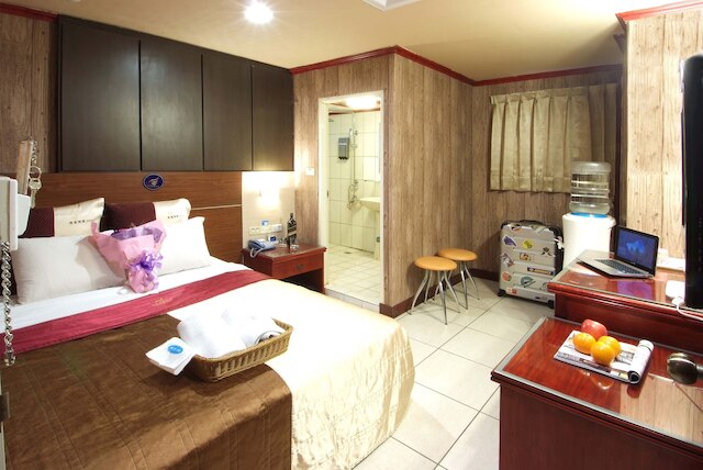 ゴールデン スワロー ホテル (金燕精緻旅館)