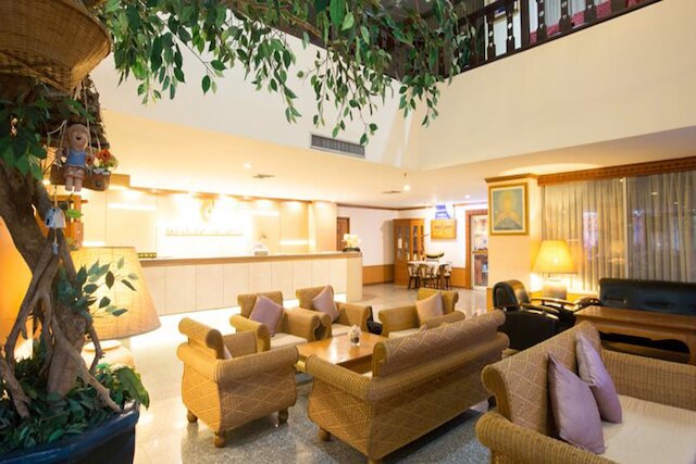 パヤオ ゲートウェイ ホテル