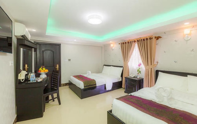 セブンス ヘブン ホテル アンド ハイ バー