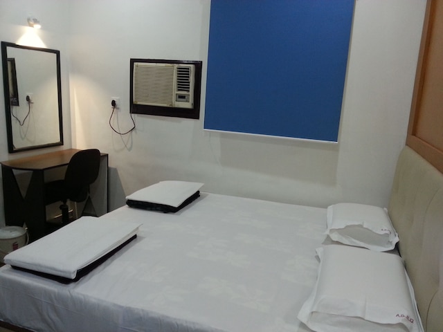 ホテル アカシュ ガンガ