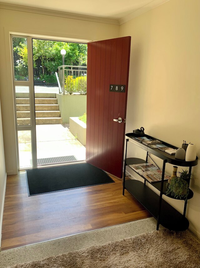 マーチ アパートメンツ