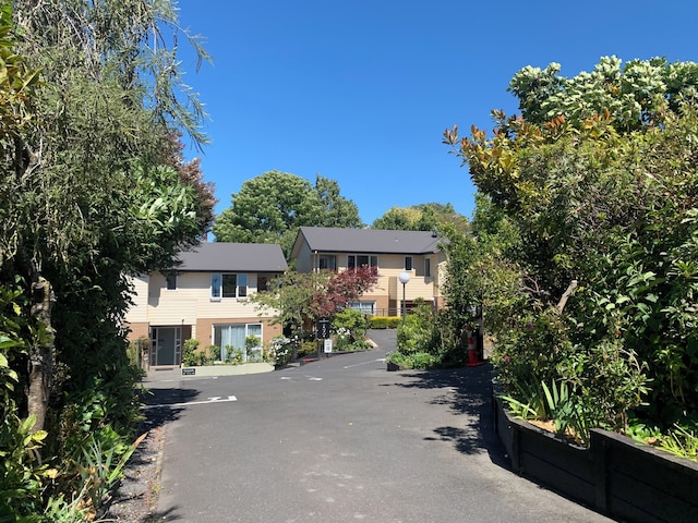 マーチ アパートメンツ