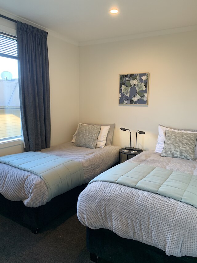 マーチ アパートメンツ