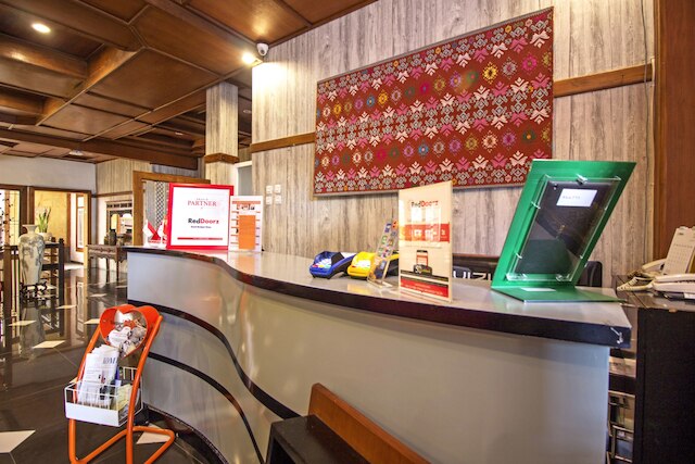 レッドドアーズ プラス ニア RS ハサン サディキン