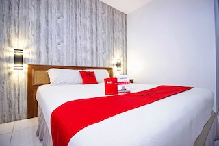 レッドドアーズ プラス ニア RS ハサン サディキン