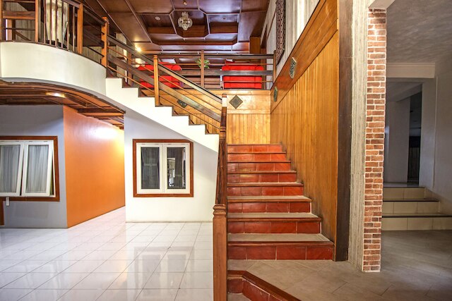 レッドドアーズ プラス ニア RS ハサン サディキン