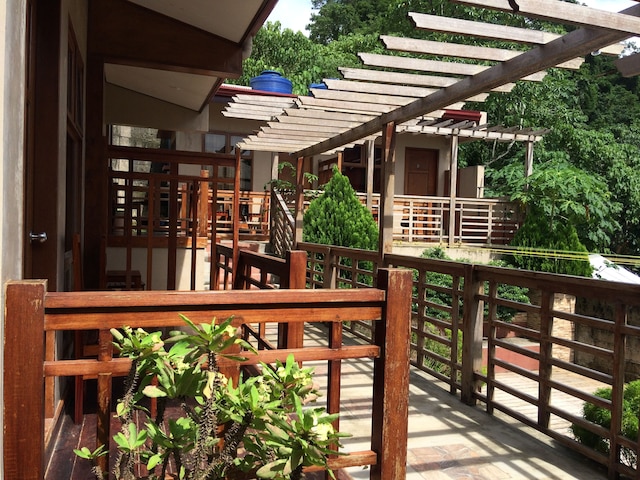 インゴ ツーリスト イン