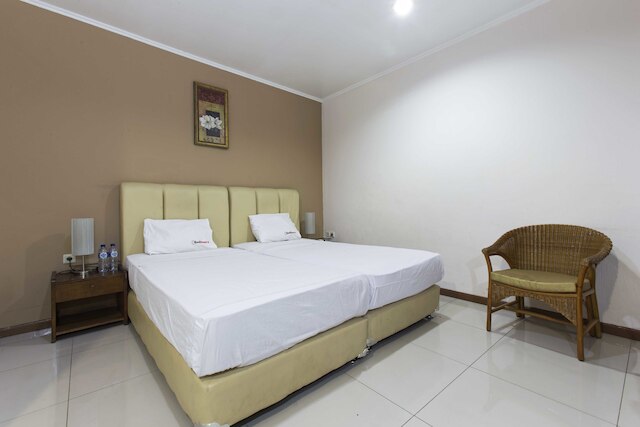 レッドドアーズ ニア ゴンダンディア ステーション