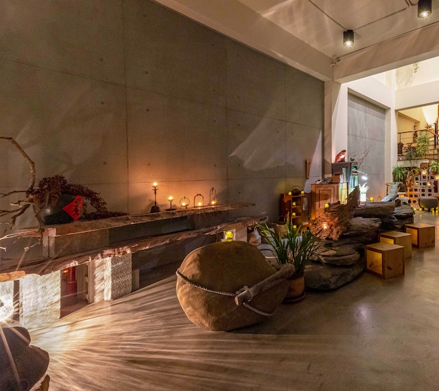 サン ムーン イン (日月潭山慕民宿)