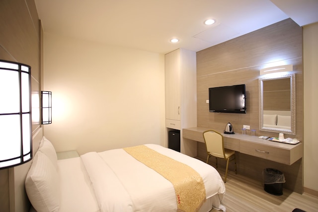 チェンディアン ホテル (正點商務旅店)