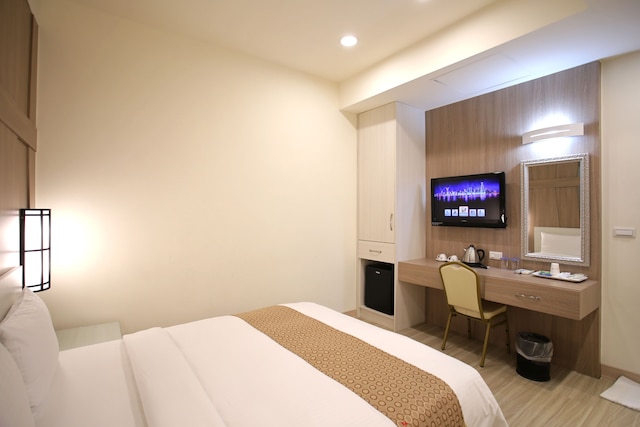 チェンディアン ホテル (正點商務旅店)