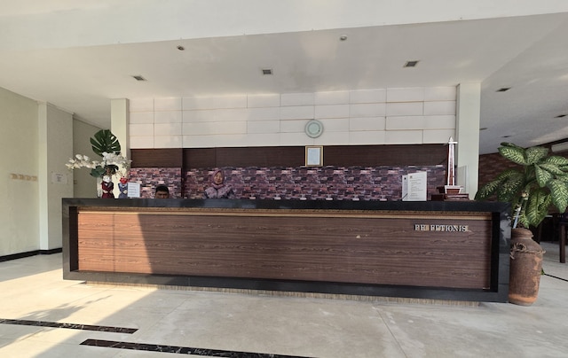 N2 ホテル グヌン サハリ