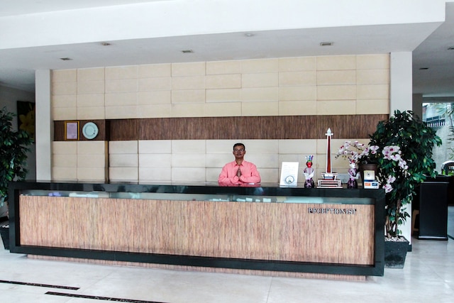 N2 ホテル グヌン サハリ