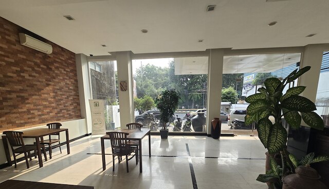 N2 ホテル グヌン サハリ