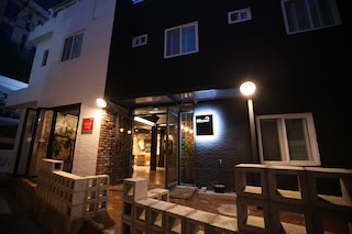 グッド デイ メイト ホステル