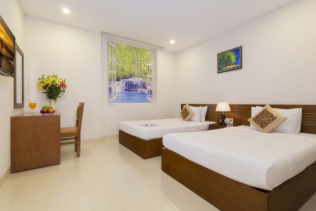 ゴールデン ライト ホテル