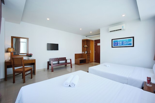 ゴールデン ライト ホテル