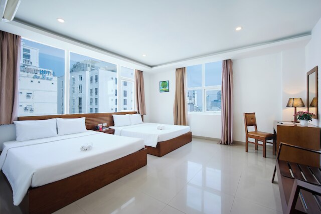 ゴールデン ライト ホテル