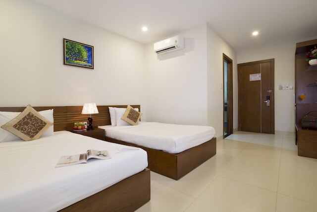 ゴールデン ライト ホテル