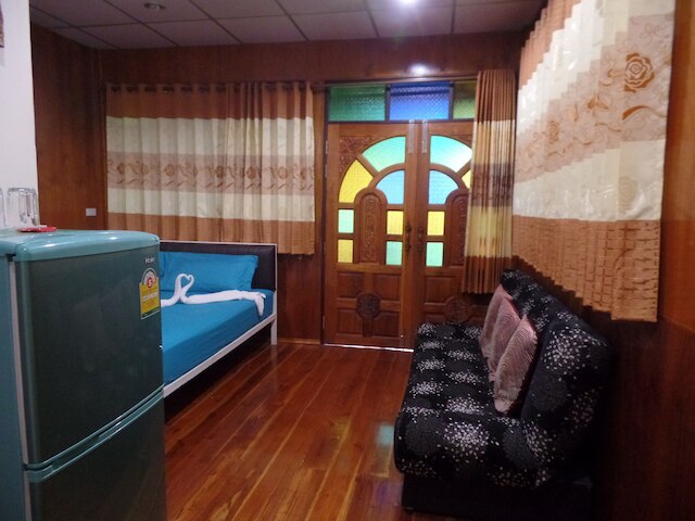 バン メー アロム  2