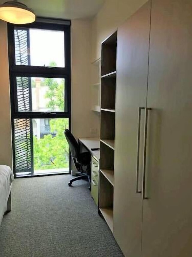 アバクロンビー スチューデント アコモデーション