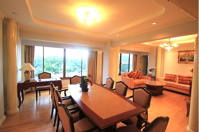 リバー クワイ ホテル