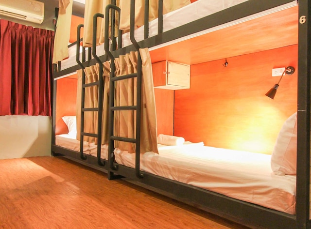 トンロー トラベラーズ ホステル & カフェ